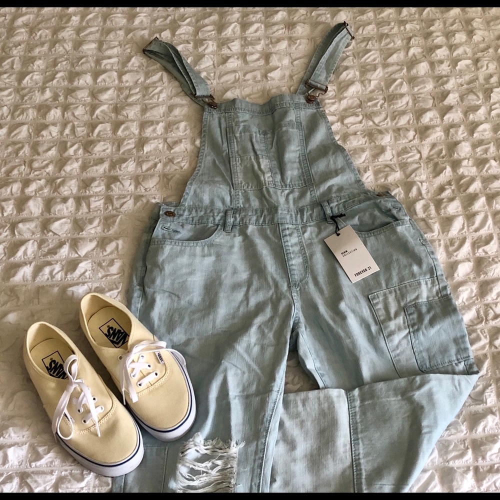 Light wash girlfriend overalls!